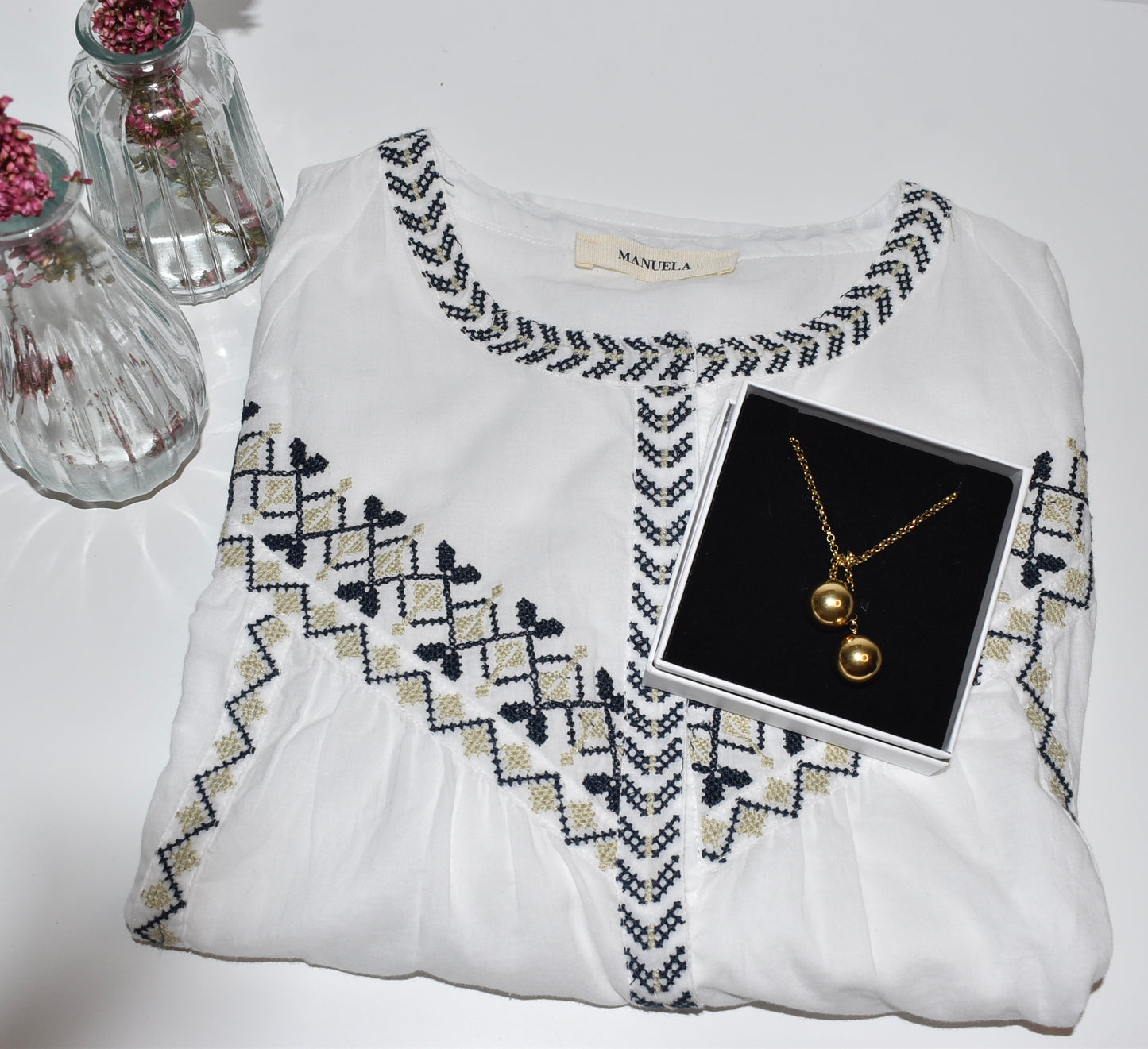 PACK BLUSA DANTE + COLGANTE CLAUDE