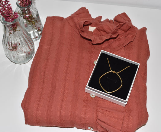 PACK BLUSA ARONA + COLGANTE DELPHINE