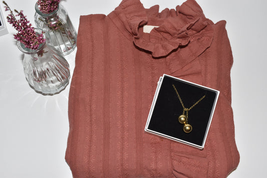 PACK BLUSA ARONA + COLGANTE CLAUDE