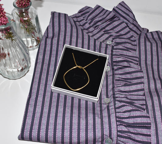 PACK BLUSA TELMA + COLGANTE DELPHINE DORADO