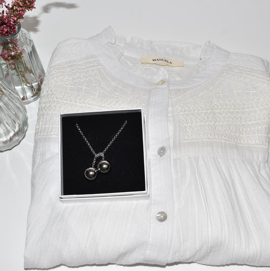 PACK BLUSA VENICE + COLGANTE CLAUDE PLATEADO